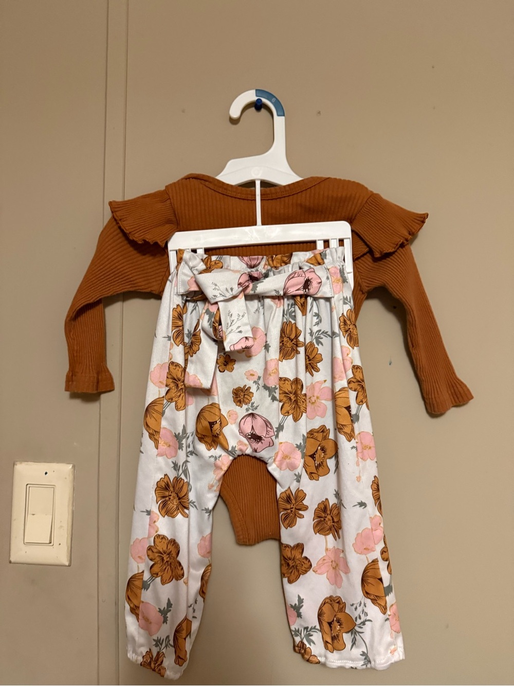 Ribbed Rust Baby One-Piece with Floral Pants - Picture 2 of 2